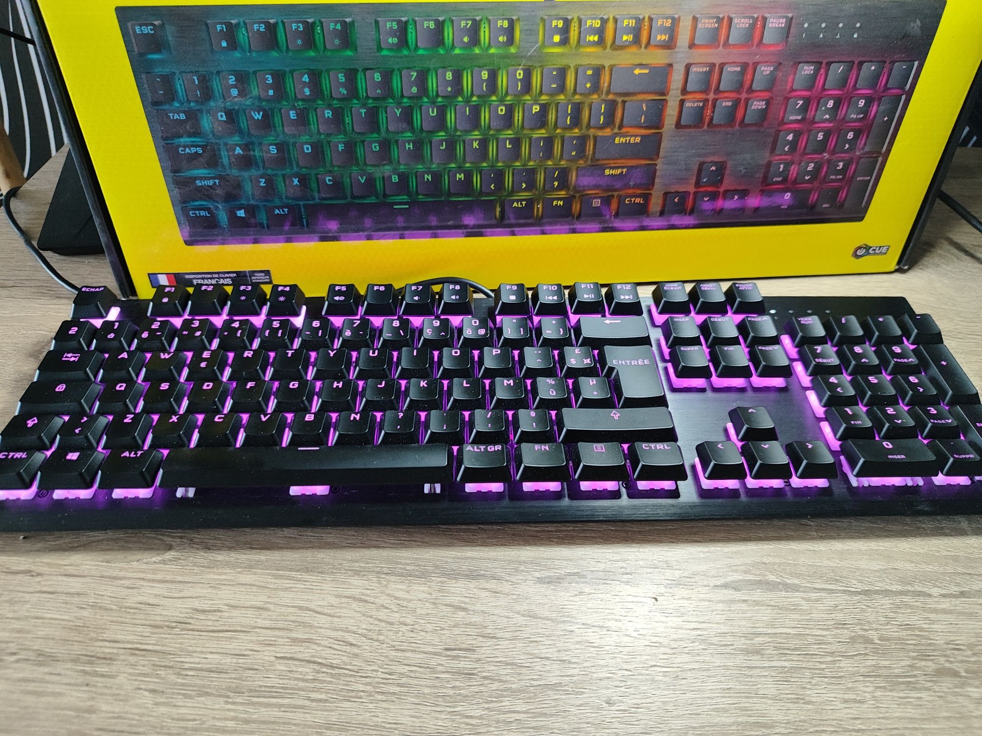 ПРОМО ! CORSAIR K60 PRO RGB Геймърска клавиатура !