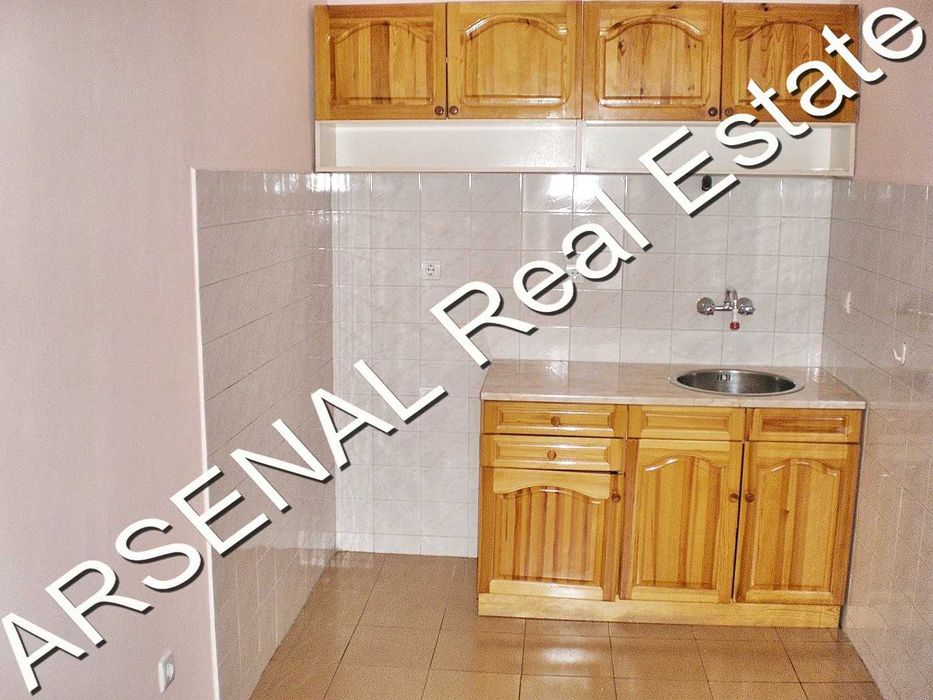 Продава се Тристаен апартамент в София, Център - 100 кв.м за 3500 €/кв.м - Снимка #1