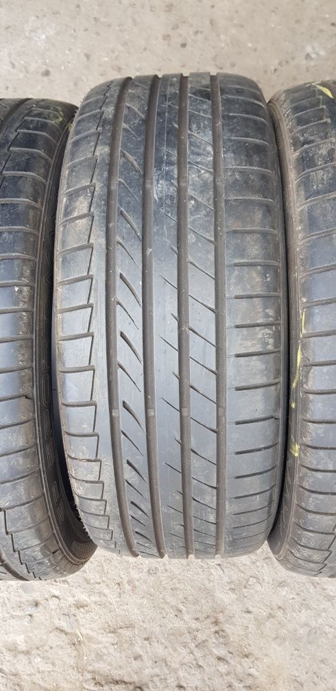Летни гуми-18цола-215/45-1бр.-65лв."DUNLOP "