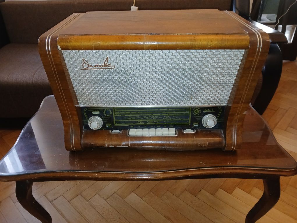 Radio cu lămpi  Zil Oktava URSS,an 1958.