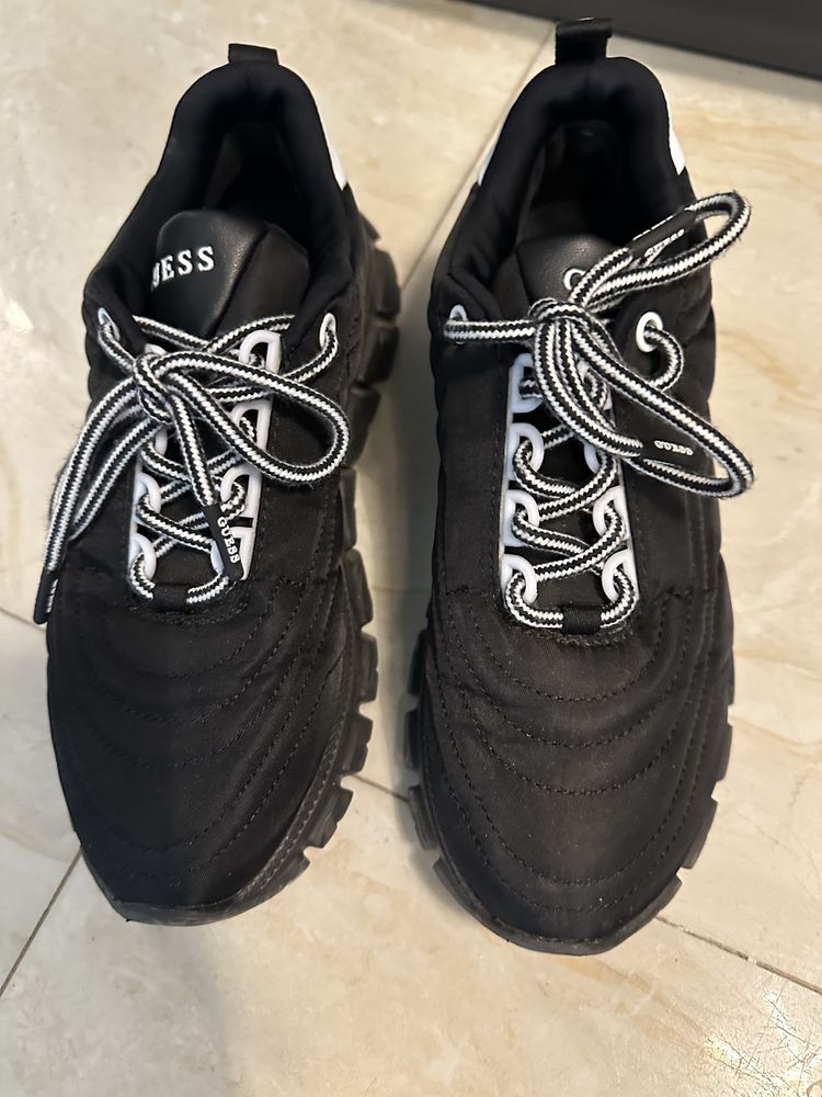 Guess маратонки оригинални 37н.