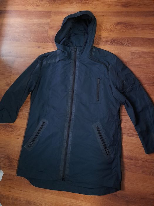HUGO BOSS  мъжко яке M- L размер.