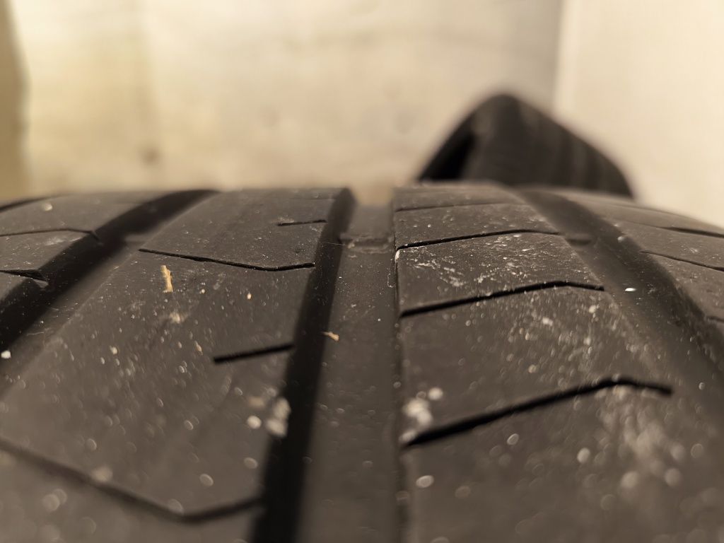 Pirelli P Zero 275/35/20 RSC *