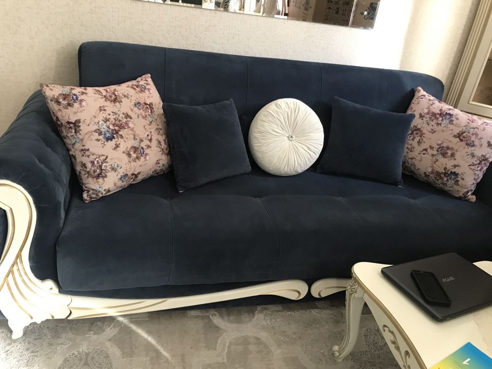 Мягкий уголок ( диван + 2 кресла)