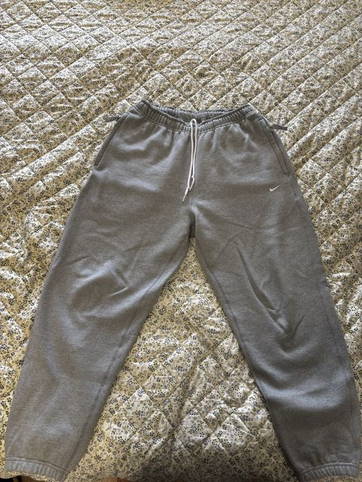 Продавам-Анцунг Nike Solo Swoosh