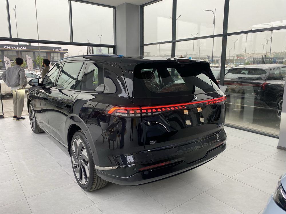 Dongfeng 008 EP 210 Ultra 2025