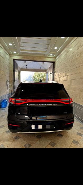 Byd TANG AWD dual mator 635 km elektr 4.4 s