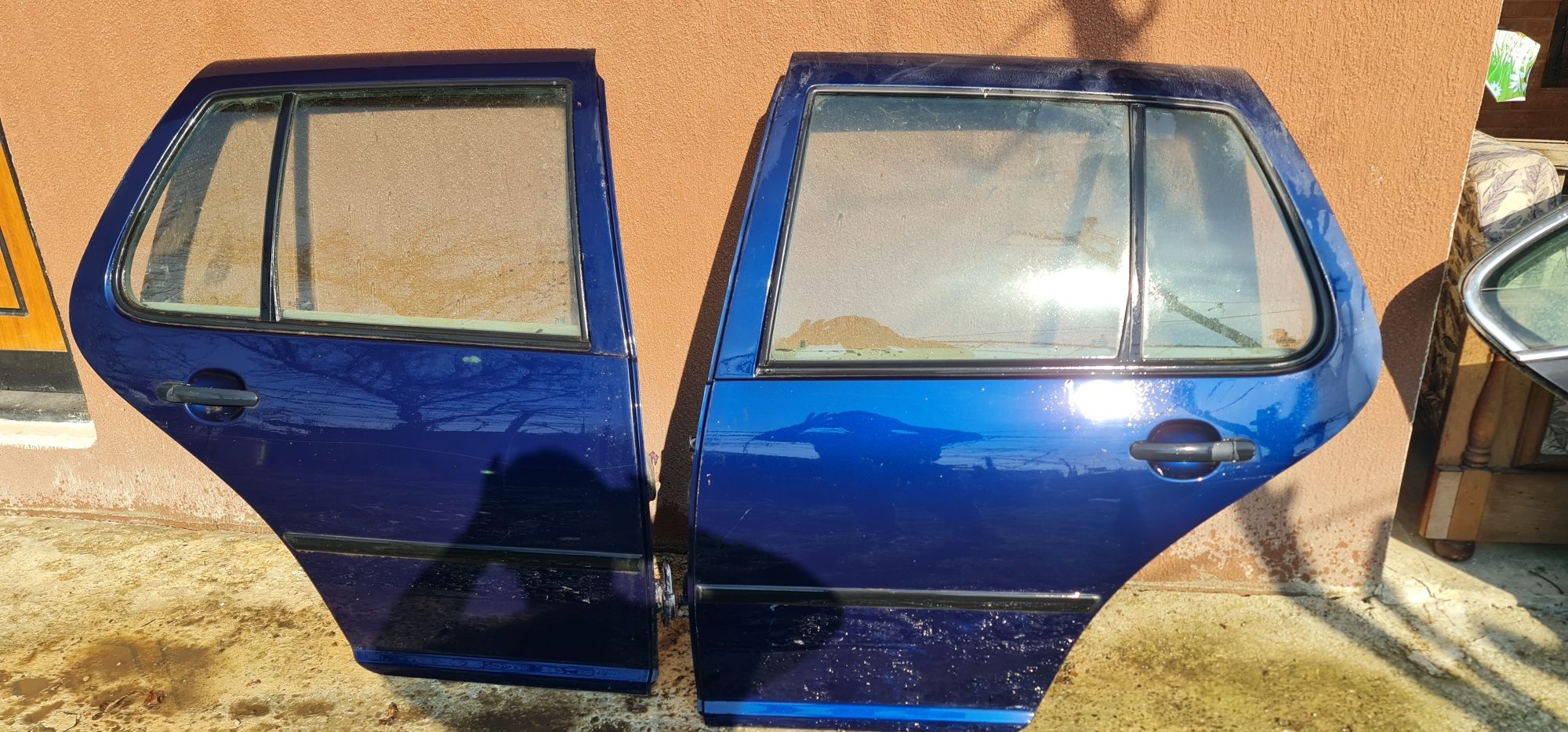 Portiera spate stanga și dreapta VW Golf IV/4