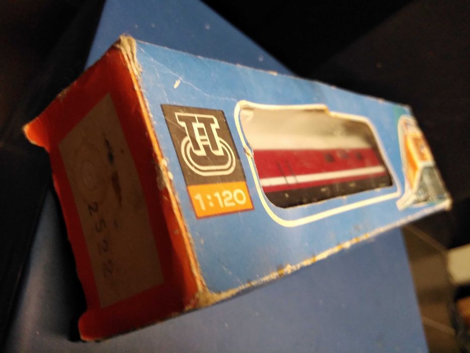 Ретро жп модел Дизелов локомотив TT Berliner bahnhof 118-114 B -2522