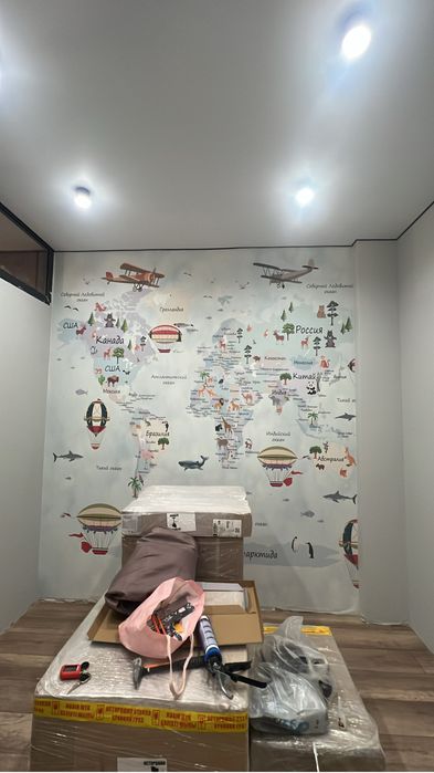 Поклейка обоев левкас