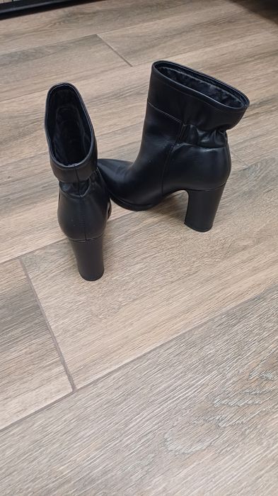 Естествена кожа Боти 38 номер