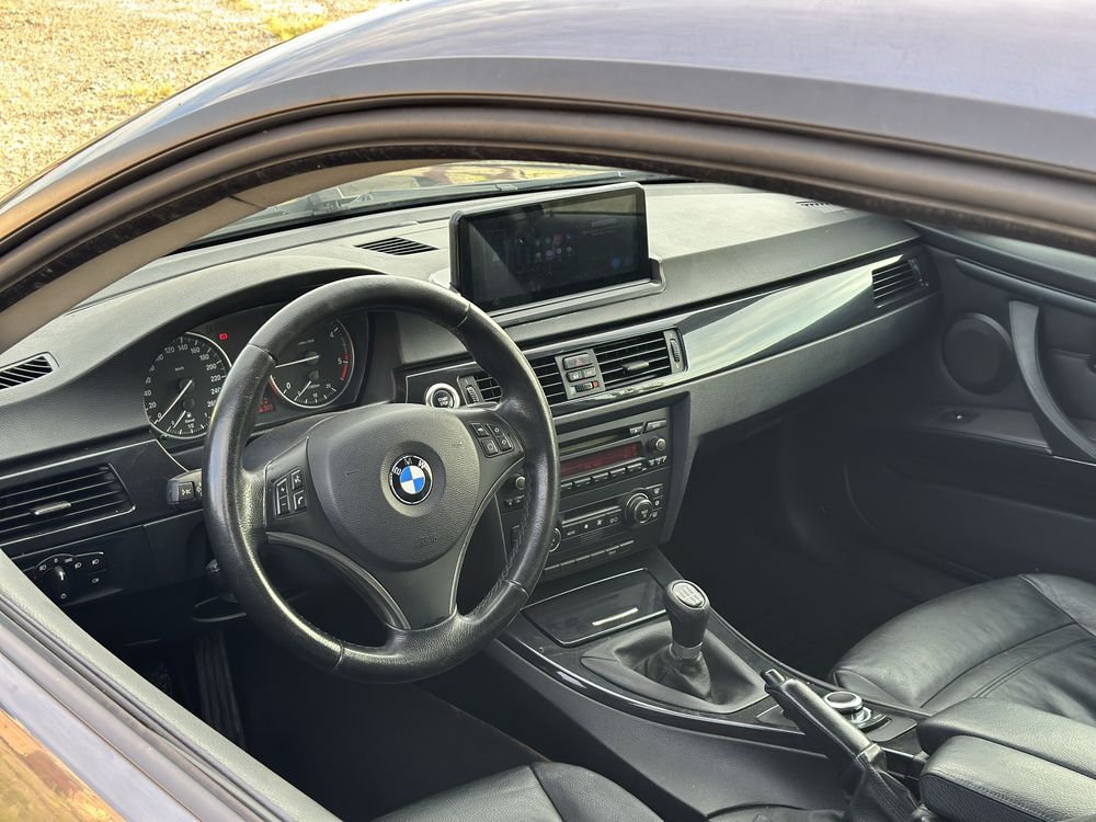 Bmw e92 320D manual
