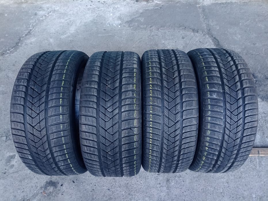 4 anvelope RunFlat de iarna Pirelli 2x245/40 R19 2x275/35 R19