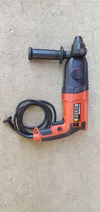 Ciocan rotopercutor .