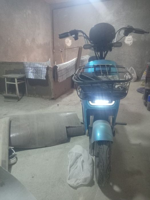Skuter zur xoalti yaxshi uyda haydalmayapti shunga sotayapman
