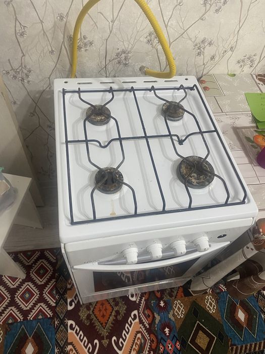 Газовая плита в хорошем состояний