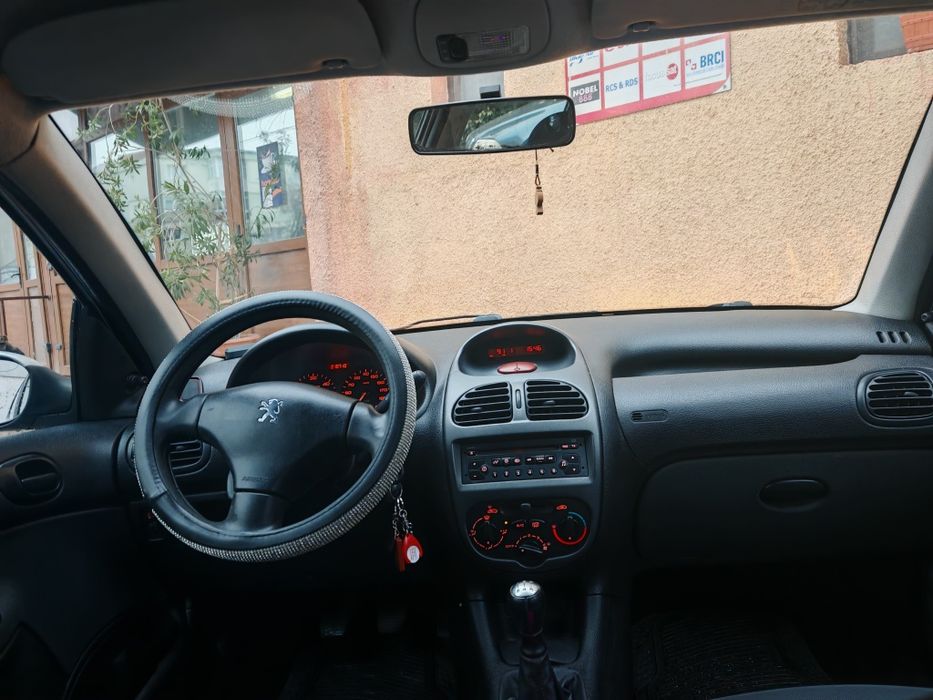 Vând Peugeot 206 , 1.4 motorina