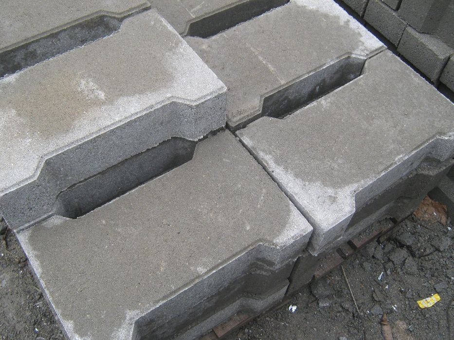 Placute carosabile din beton pentru rigole