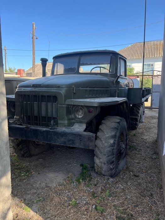 Прода. Грузовое авто Урал тягач, вместе с мотором и бочкой