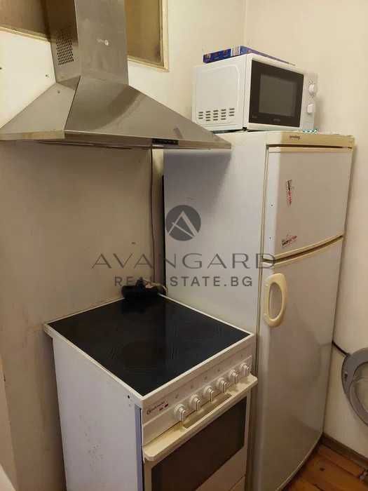 оф.23560 Двустаен три отделни стаи/ Кючук Париж