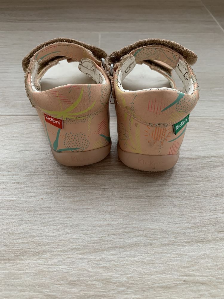 Детски сандали kickers