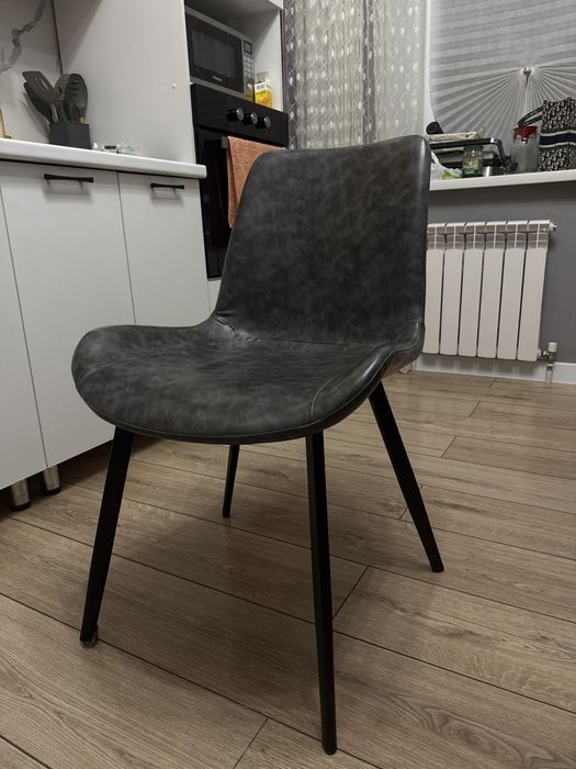 Стулья серые