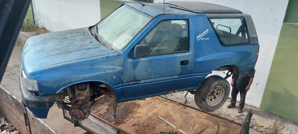 Opel frontera 2.0i    1994