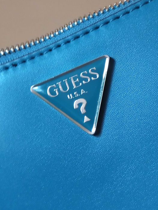Чанта дамска Guess Daryna 2 Comp Satche HWVG94 93180. Нова.