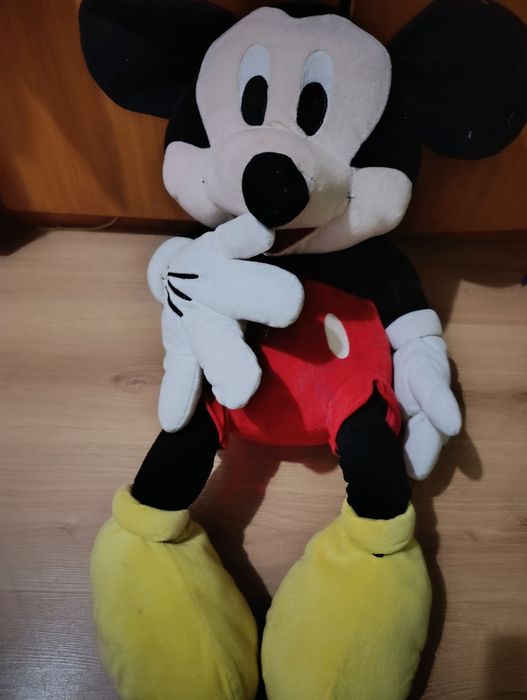 Vând Miki Mouse mare