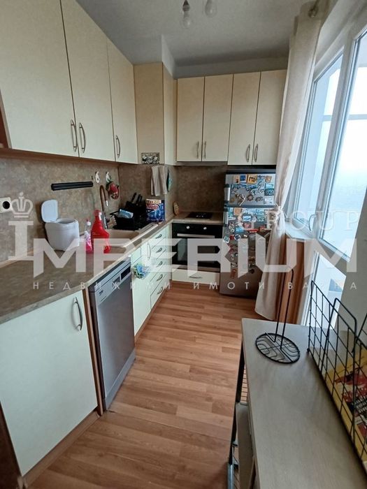 Дава се под наем Многостаен апартамент в Варна, Базар Левски - 110 кв.м за 765 € - Снимка #2