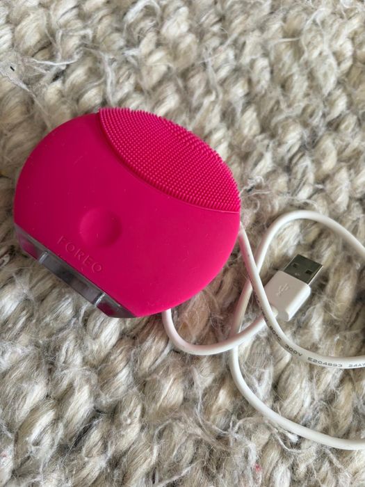 Vand dispozitiv de curatare faciala FOREO Luna Mini 2