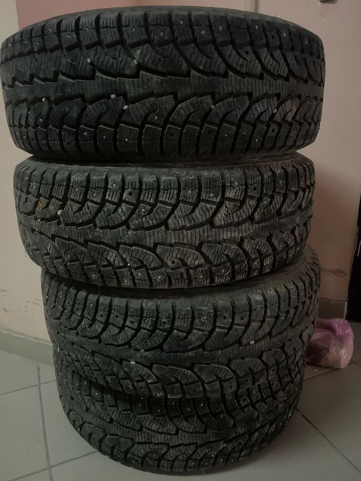 Зимние шины  Hankook R17. 225/60. Комплект