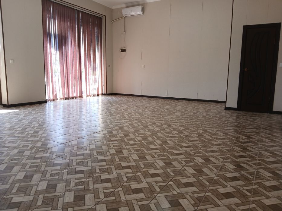 Arenda ofis Food Citi bozori yaqinida 50kv xamma sharoiti bor