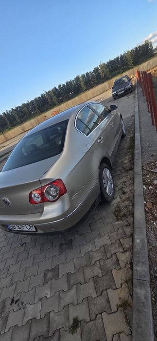 VW Passat B6 2.0 TDI 140 CP 4x4 - 2006- 215.000 km reali