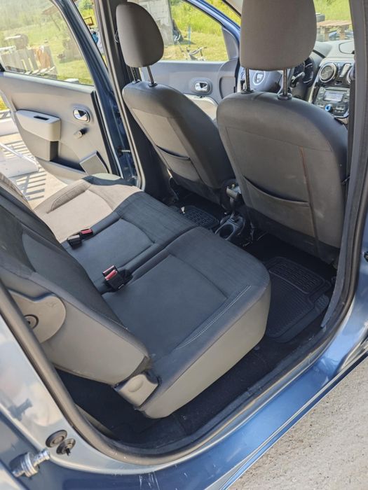 Dacia lodgy albastra