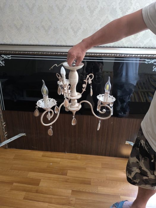 Люстры  в отлично состоянии