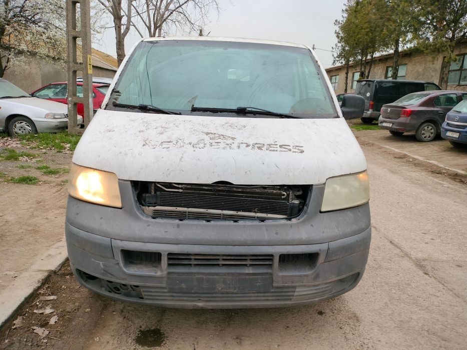 Dezmembrari  VW TRANSPORTER Mk 5 / T5 / caravelle  2003  > 0000 1.9 T