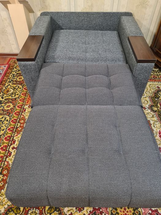 Продам дешево раскладное кресло-кровать . Состояние как новый.