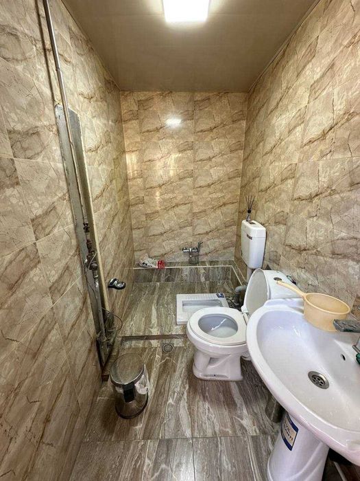 СРОЧНО !! Продаётся участок в Яшнабаде 3 соток 6 комнат