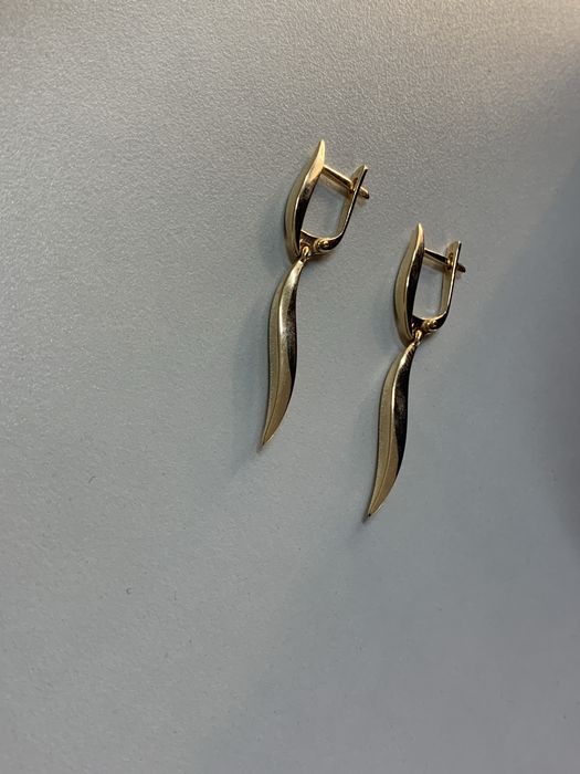 Золото серьги ЖанТаС ломбард г.Астана