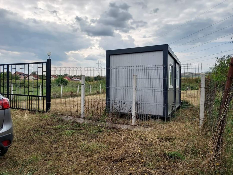 Vând container cu mobilă