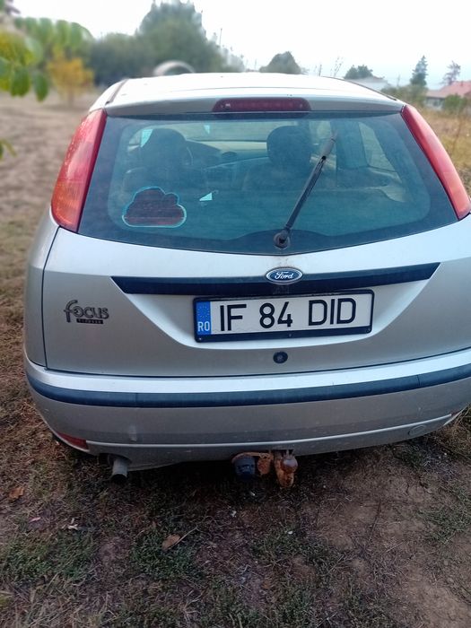 Vând Ford focus an 2002