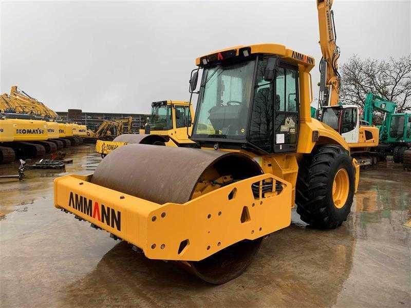 Vand cilindru compactor AMMANN ASC130D
