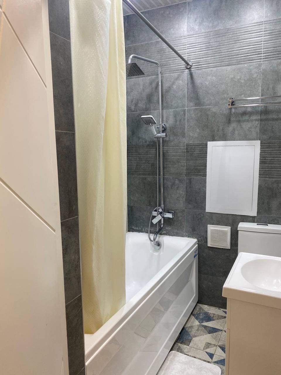 Eco House Продается 3 комнатная квартира ремонт ул.Шота Руставели