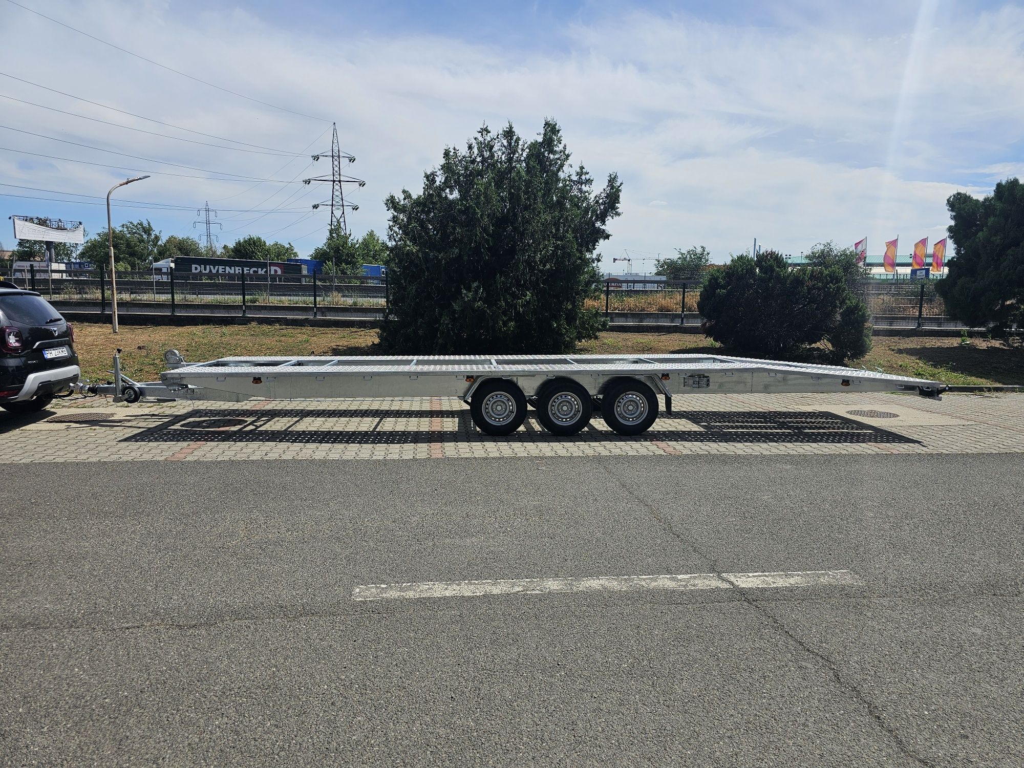 Inchiriez platforma auto remorca