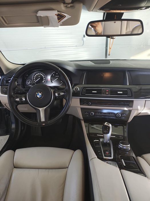 Bmw Seria 5 530 xDrive Luxury