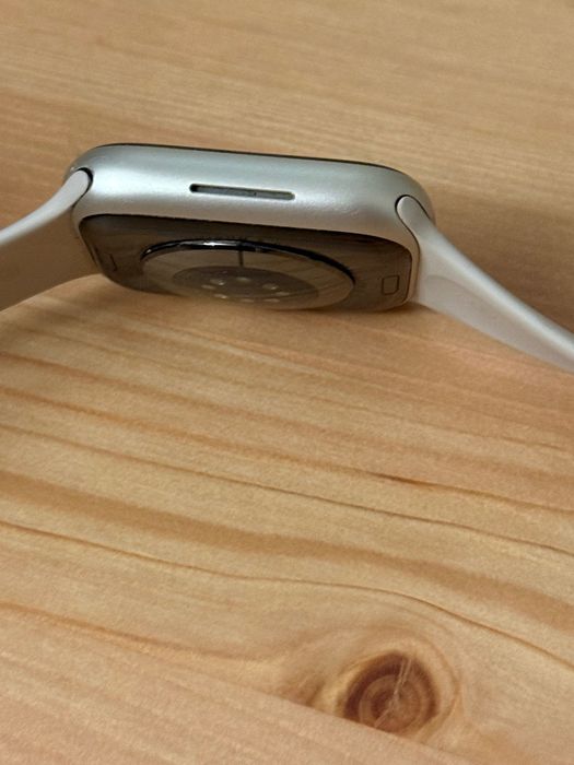 Apple Watch Series 8 45mm Starlight