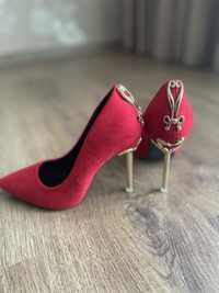 Pantofi eleganti stiletto