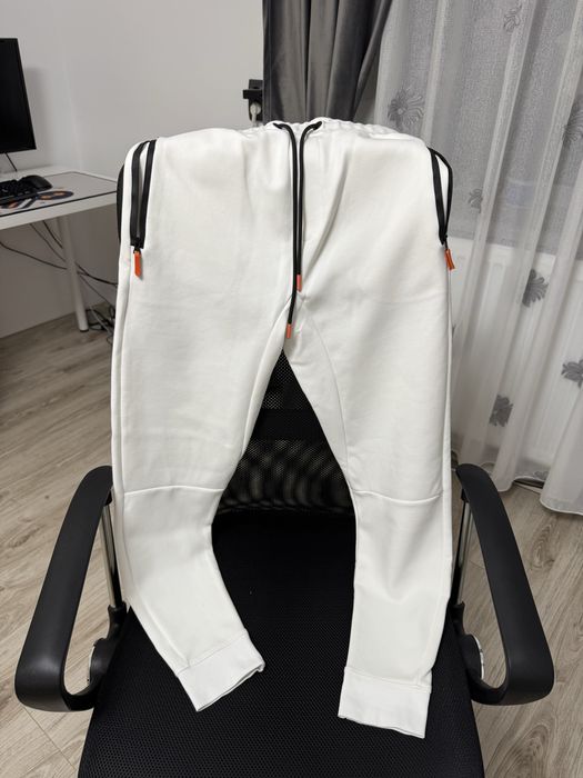 Pantaloni zara marimea s