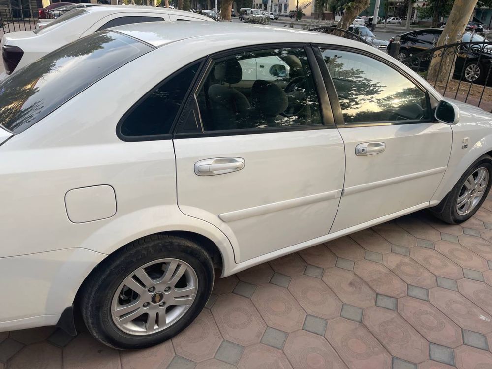 Lacetti 2011 xolati yaxshi